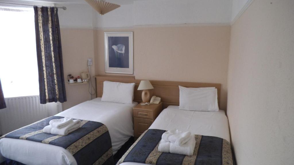 Belle Vue House Hotel 雷丁 客房 照片